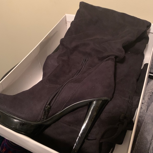 Thigh high faux suede heels - Picture 4 of 5